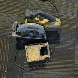 Dewalt Saw 36v Battery And Charger 