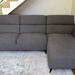 Sectional with Chase &  Adjustable Headrests (Living Spaces)