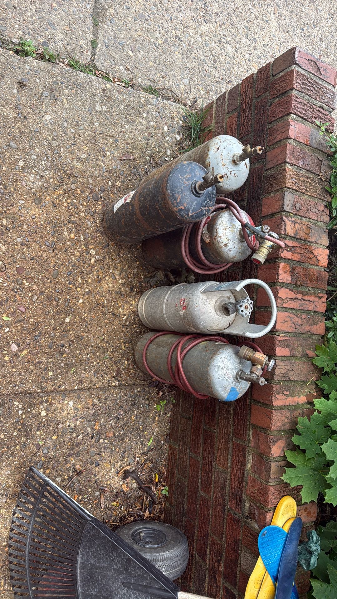 Propane and acetylene tank