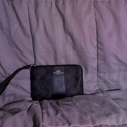 Coach Black SIG PVC Leather Corner Zip Wristlet Wallet