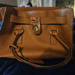 Genuine Michael Kors Tan Leather Mercer Satchel With Gold Padlock & Key NEW
