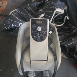 Whirl Pool 4 Person Hot Tub 