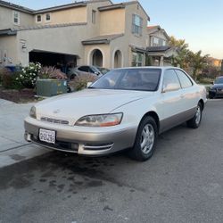 Lexus Es300
