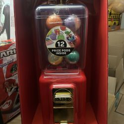 New FAO Schwarz Throwback Toys Mystery Vending Machine 25pc Capsules Retro