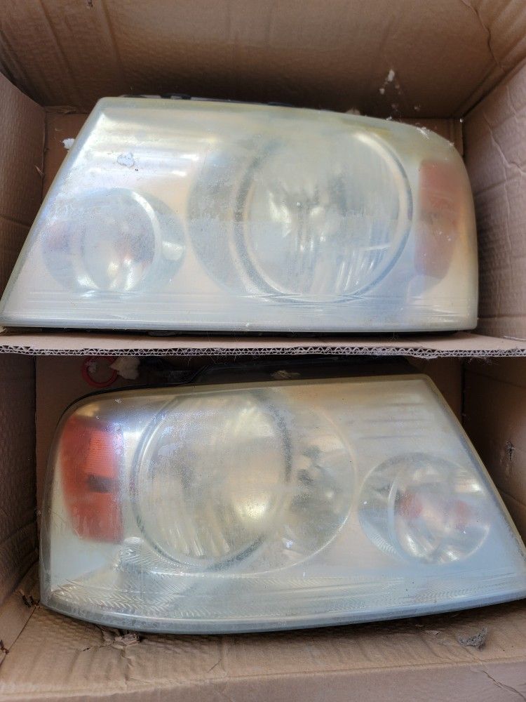 Ford F150 04-08 Headlights