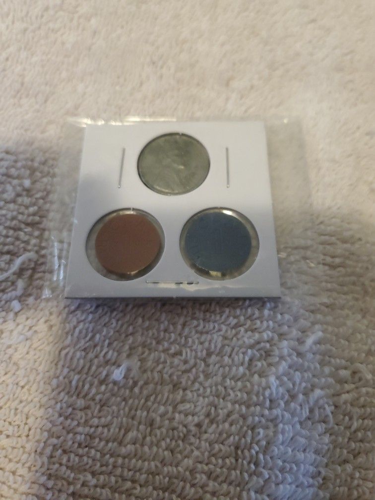 WW II 1943 STEEL PENNY + BLUE AND RED OPA FOOD RATION TOKENS