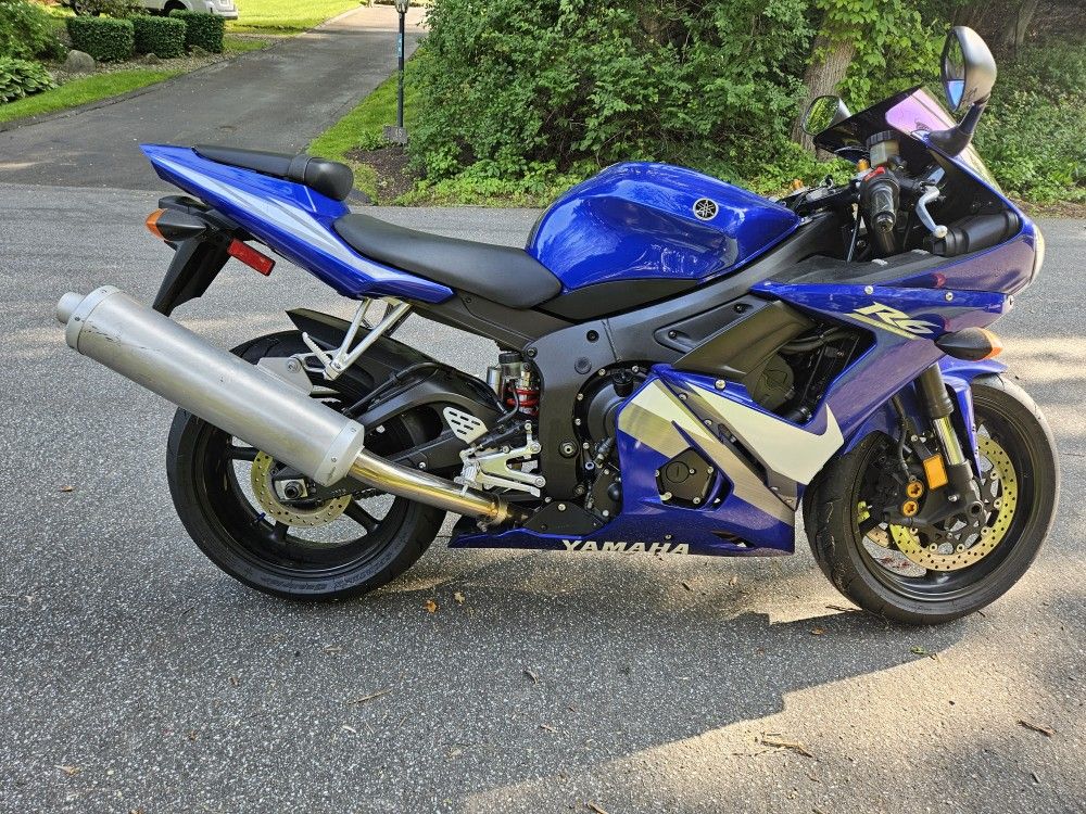 Yamaha R6