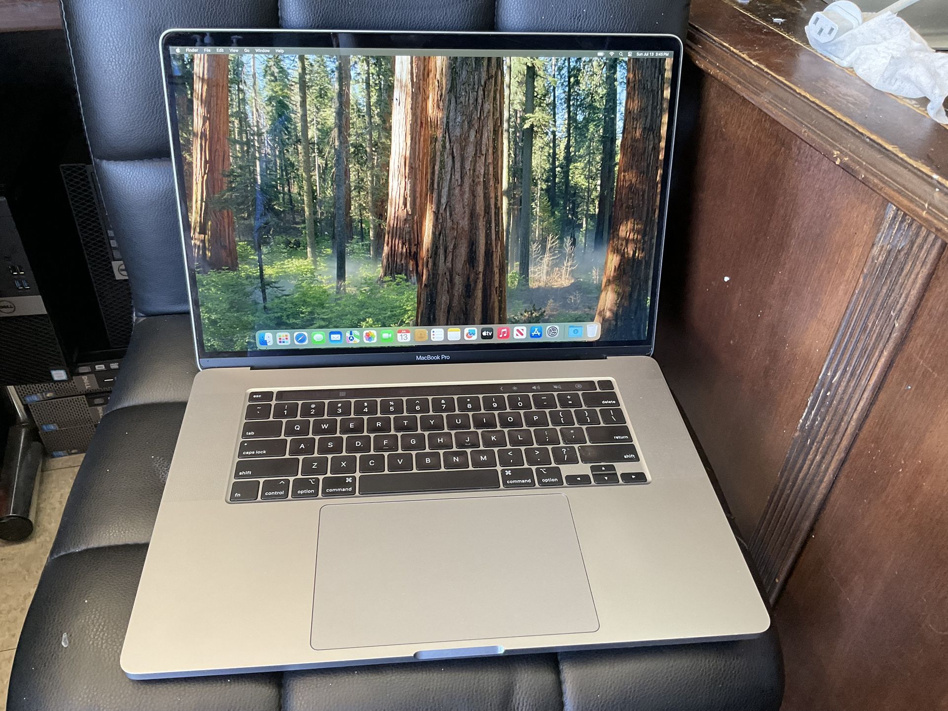 Macbook Pro Retina 16 inches - Mac OS Sequoia