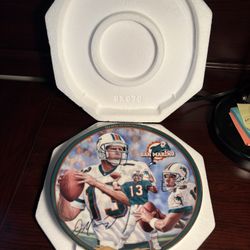 The Dan Marino Commemorative Edition Collection by Diane Sivavec. 8 Plate Set