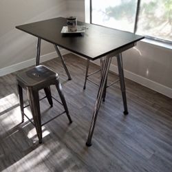 Modern Table & Stools