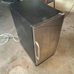 Commercial ice maker