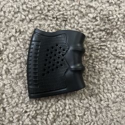 Universal Grip Sleeve