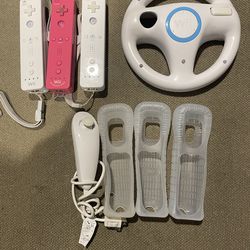 Nintendo Wii Gaming system, controllers & Games