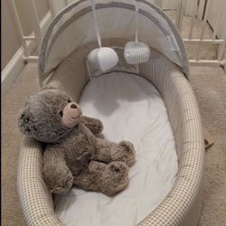 Baby Bassinet To Go New 