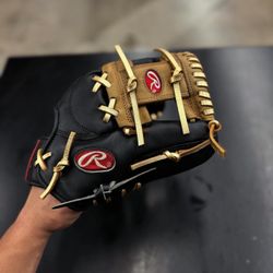 Glove Relace/Clean/Conditioning/Breakin Service