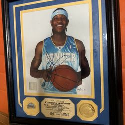 Carmelo Anthony autograph photo(13x16 Frame) and trading cards memorabilia