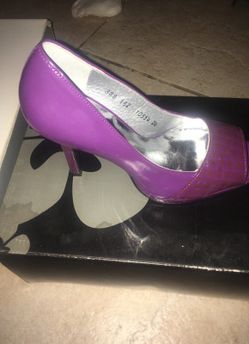 Andrea heels size 7.