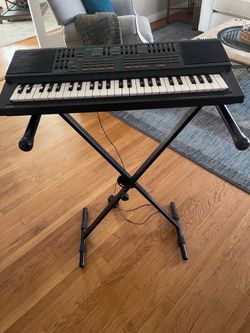 Yamaha Porta Sound Digital Synthesizer & Stand