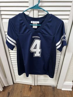 Prescott jersey. Size In Pictures