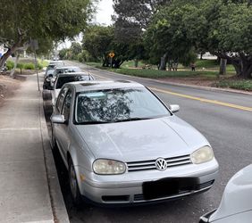 2002 Volkswagen Golf *Needs towing, does not run*