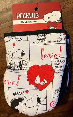 Peanuts Snoopy Love 2pk Mini Mitts New