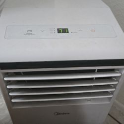 Midea 5,000 BTU 115V Portable Air Conditioner