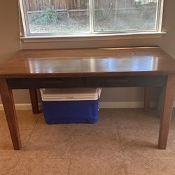 Table /desk 