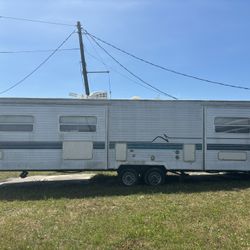 32ft Sprinter Camper 