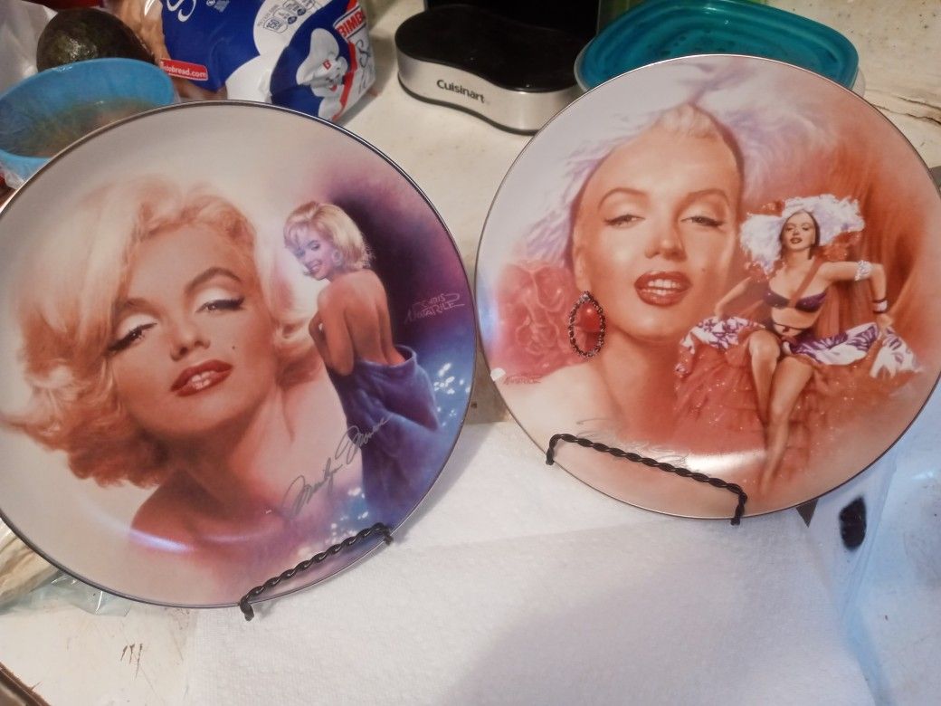 Marylin monroe plates ....