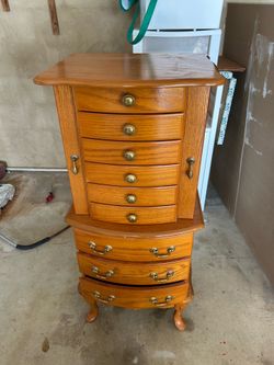 Standing Oak Jewelry Armoire
