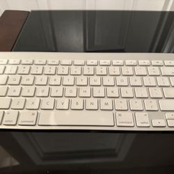 Apple Wireless Keyboard 