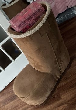 Ugg boots chair each 50