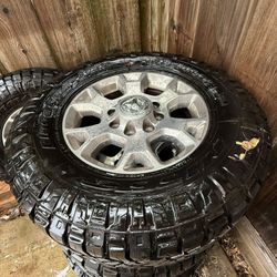 35” Nitto Ridge Grapplers 