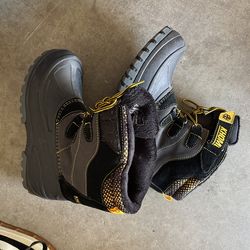 Khombu snow shoes Kids Size 3 with Memory Foam