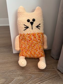 Crochet cat