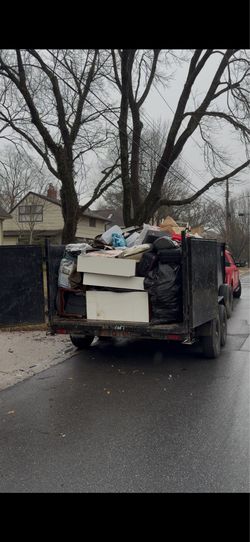 Trailer 4    J unk TrasH  Remove