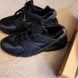 Nike Size 10 Best Offer Still Available NE Philly 