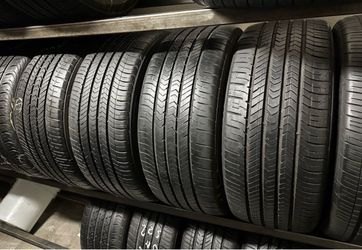 SET OF TIRE 235 40 18 GOODYEAR 85% LIFE