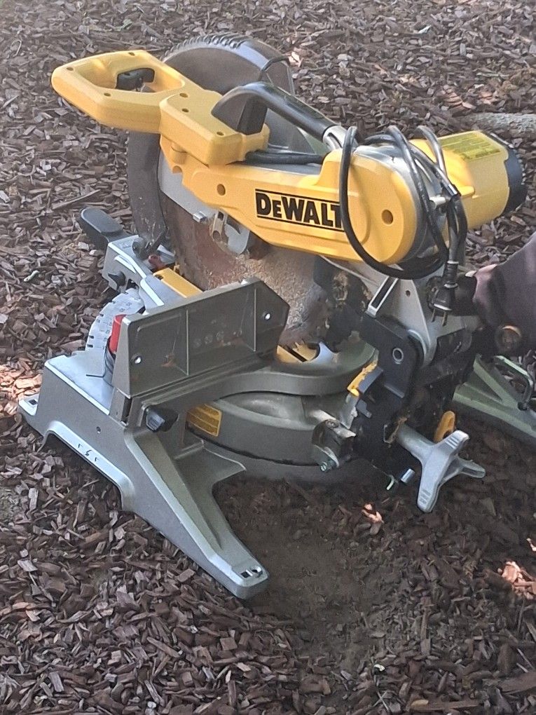 12" 15 Amp Double Bevel Miter Saw