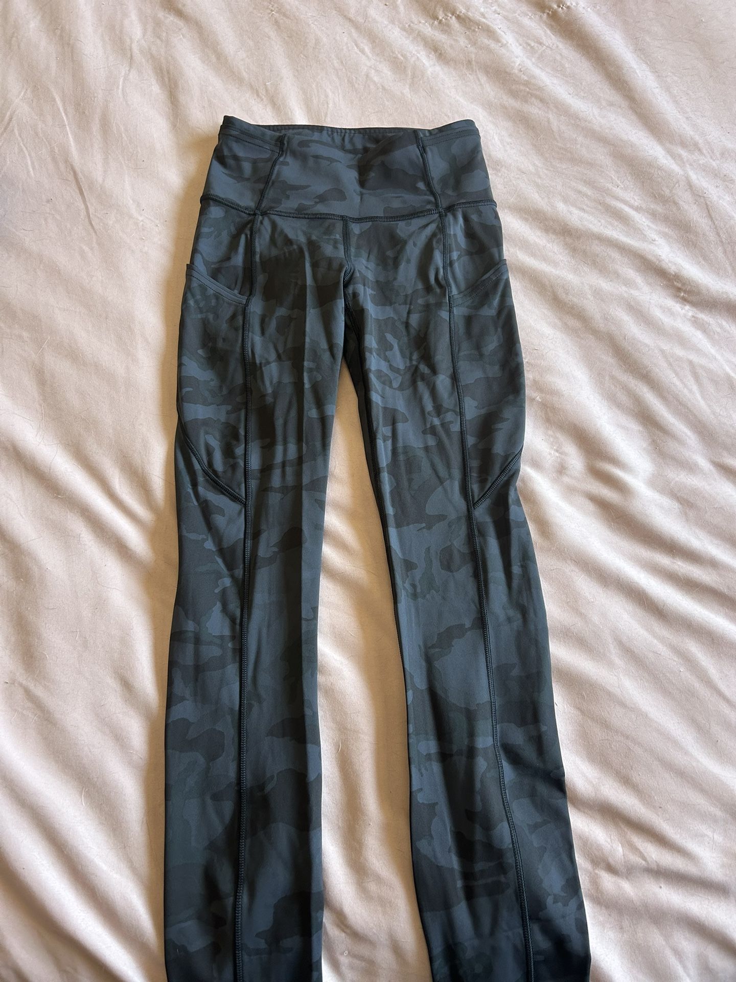 Lululemon Leggings - Camo Size Zero