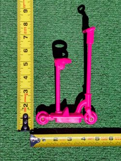 Barbie Doll Pink Poseable Stand 7" 2008 Toy Accessory Scooter EUC