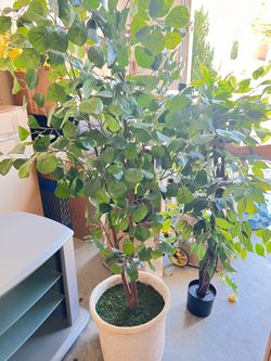 Decorative tree