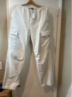 James Perse Men’s Cargo Pants (Beige, size 2 = 32-34)