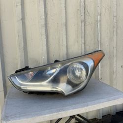 2012 2013 2014 2015 2016 2017 Hyundai Veloster Headlight Headlamp Left Driver Side LH Used Original OEM HALOGEN