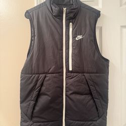Nike Therma Fit Puffer Vest Small