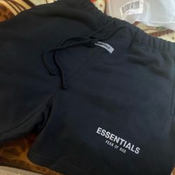 Essential shorts comes with tags