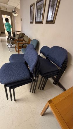 Stackable chair