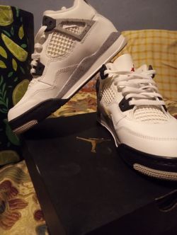 Air Jordan 4 White Cement Sneakers
