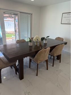 Pier one tobacco dining set