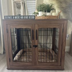 Everly home Dog house/end table crate dog kennel Brand new